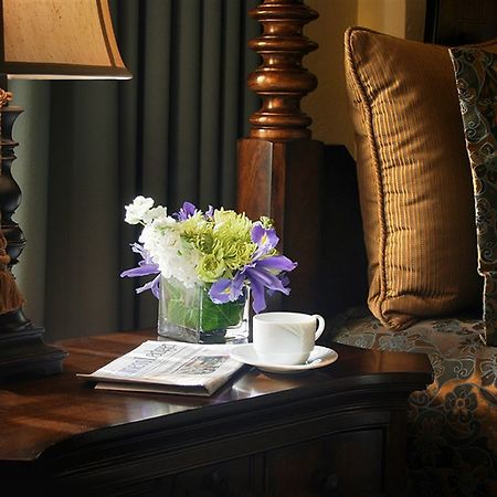 Hotel Baker Saint Charles Exterior foto